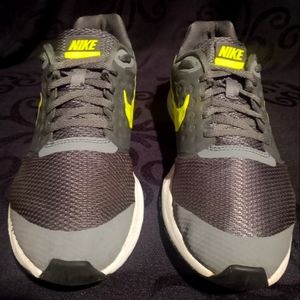 Nike Downshifter 7 Gray/Green